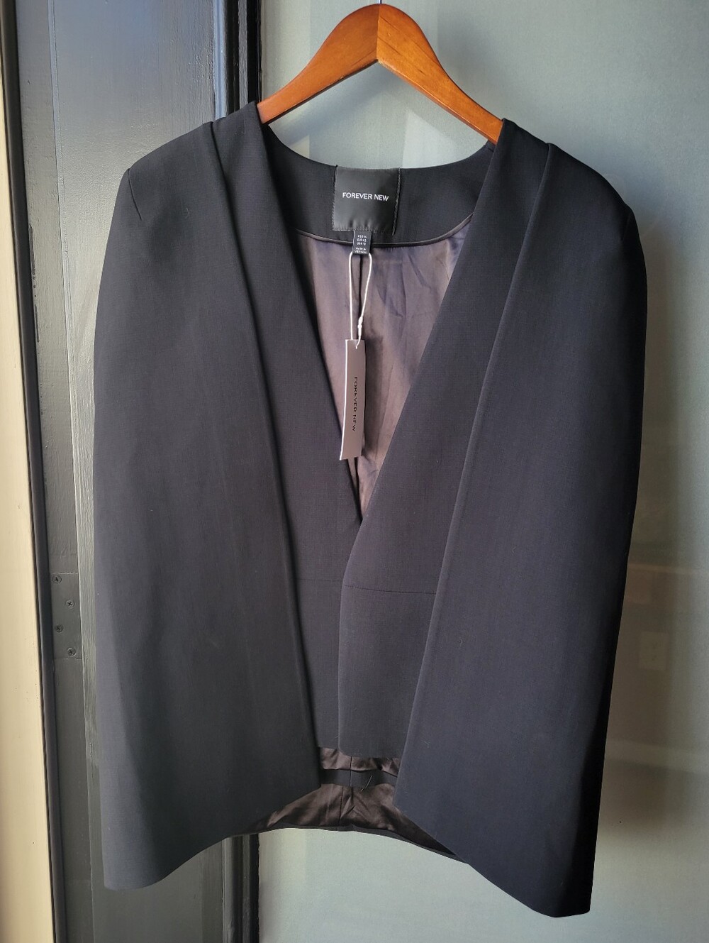 FOREVER NEW Black V-Neck Cape Blazer Jacket Women's Size 10 NWT Collarless